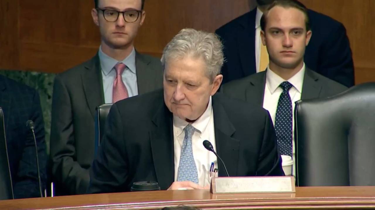 Senate Banking - Sen. Kennedy (R-LA): “We don’t live in La la land do we”