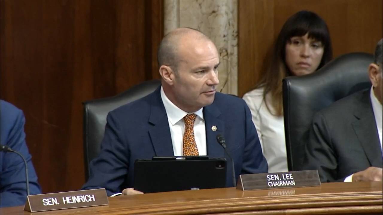 Senate Energy -  Sen. Lee (R-UT) on Kirk shooting: “This hits home particularly heavy with me”