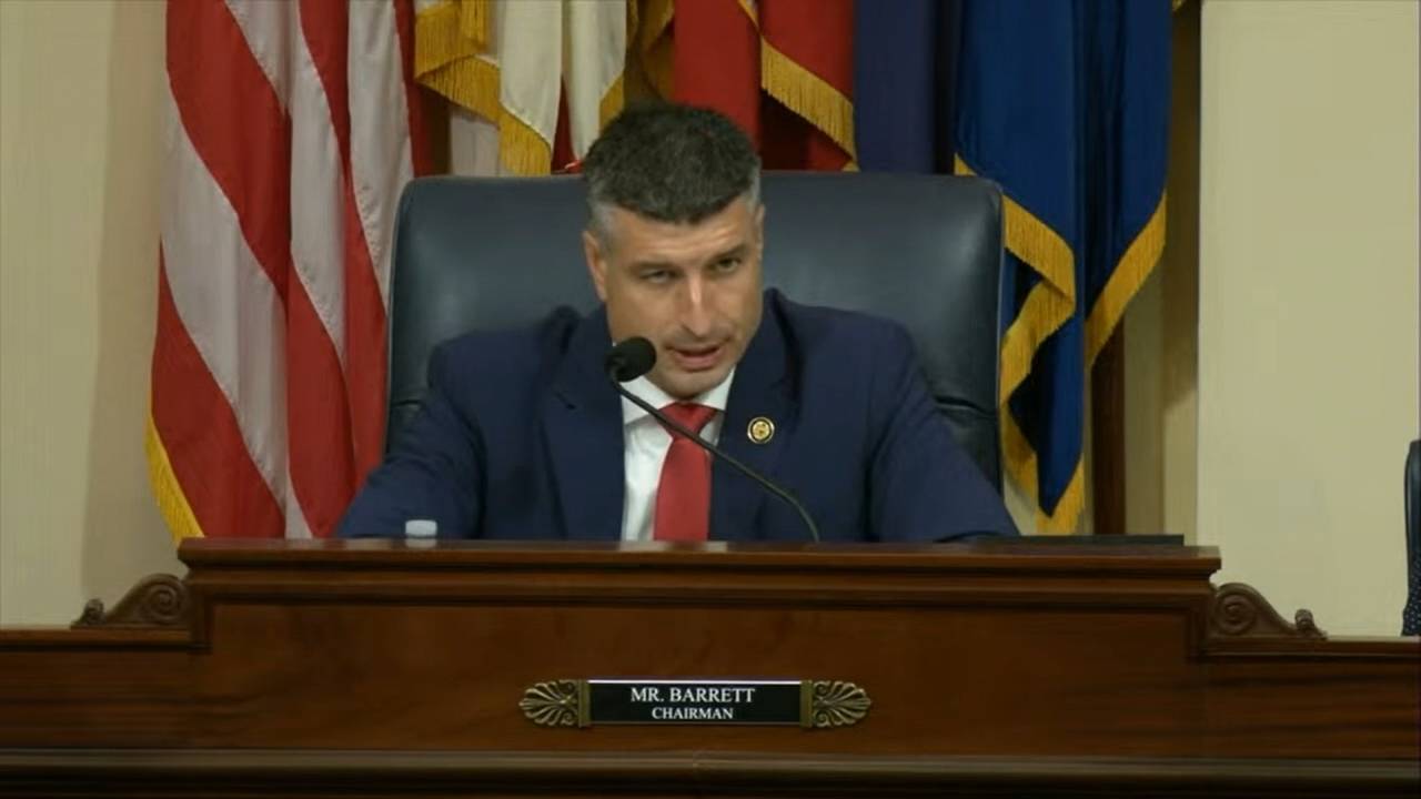 House Veterans' Affairs - Rep. Barrett (R-MI): “The VA requires vendors to sign contracts directly stipulating that will prevent secondary use of veteran data”