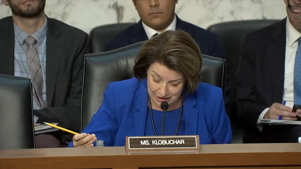 Senate Judiciary - Sen Klobuchar (D-MN) on political violence: "I actually don't want to go tit for tat on this"