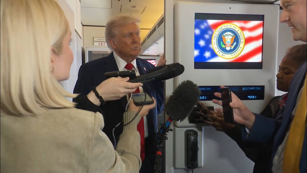 Air Force One - President Trump on the Middle East: “If you like one group you don't like the other group”