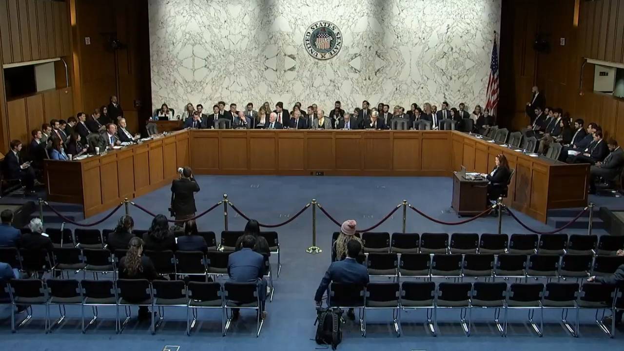 Senate Judiciary - Sen. Schmitt (R-MO) compares Democrat opposition of ICE to Democrat opposition of segregation and deconstruction