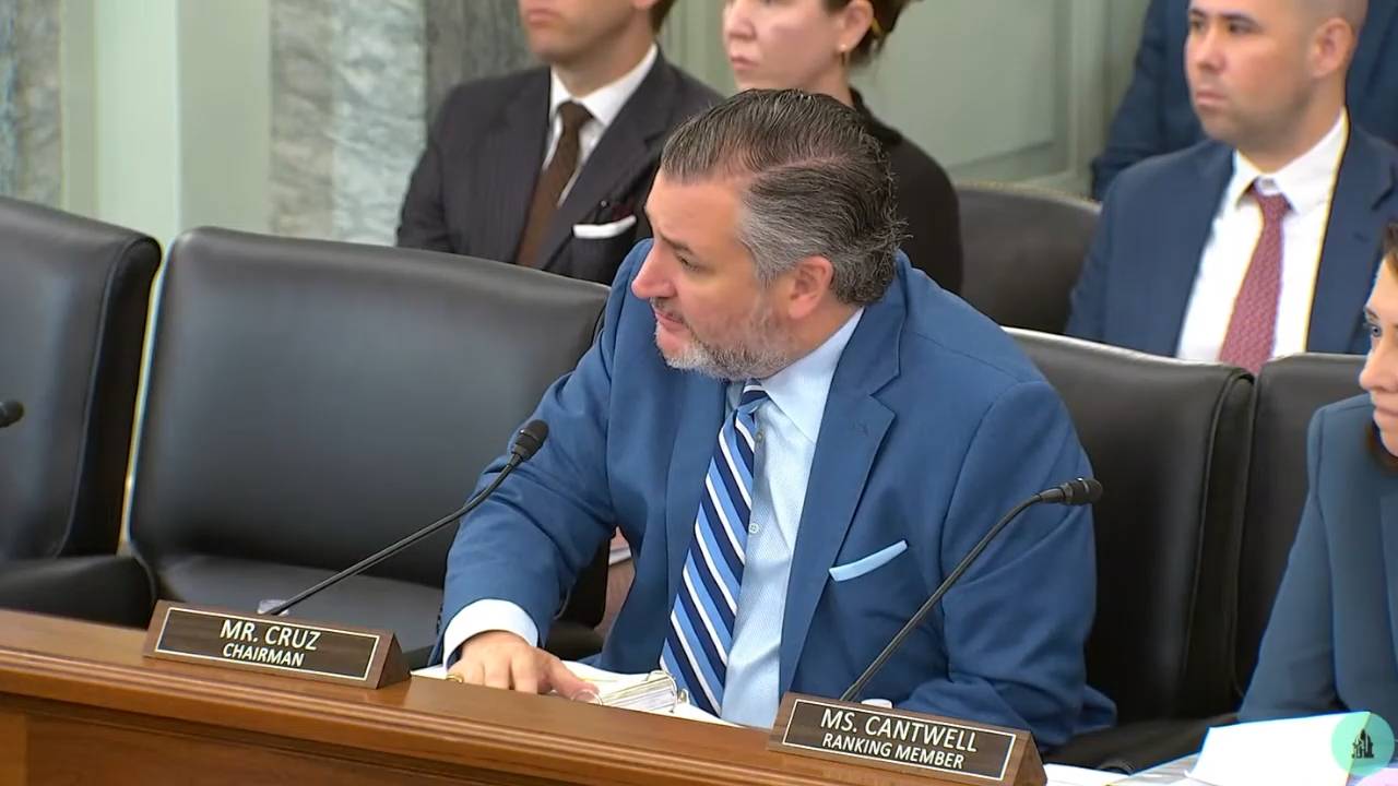Senate Commerce - Sen. Cruz (R-TX) on the ROTOR act to the families of those who died on Fight 5342: "This victory is yours"