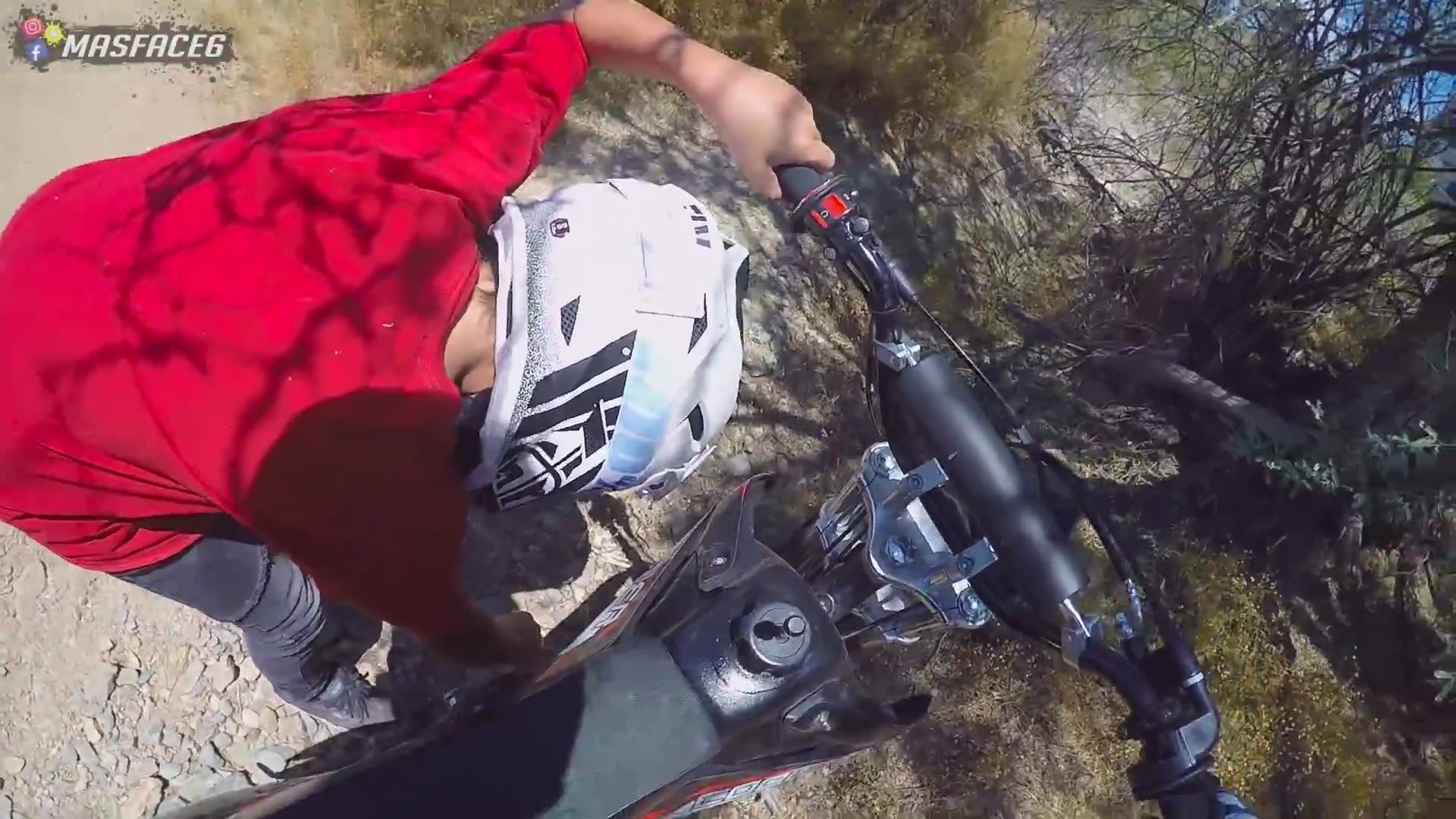 Twelve year old killing it on dirt bike