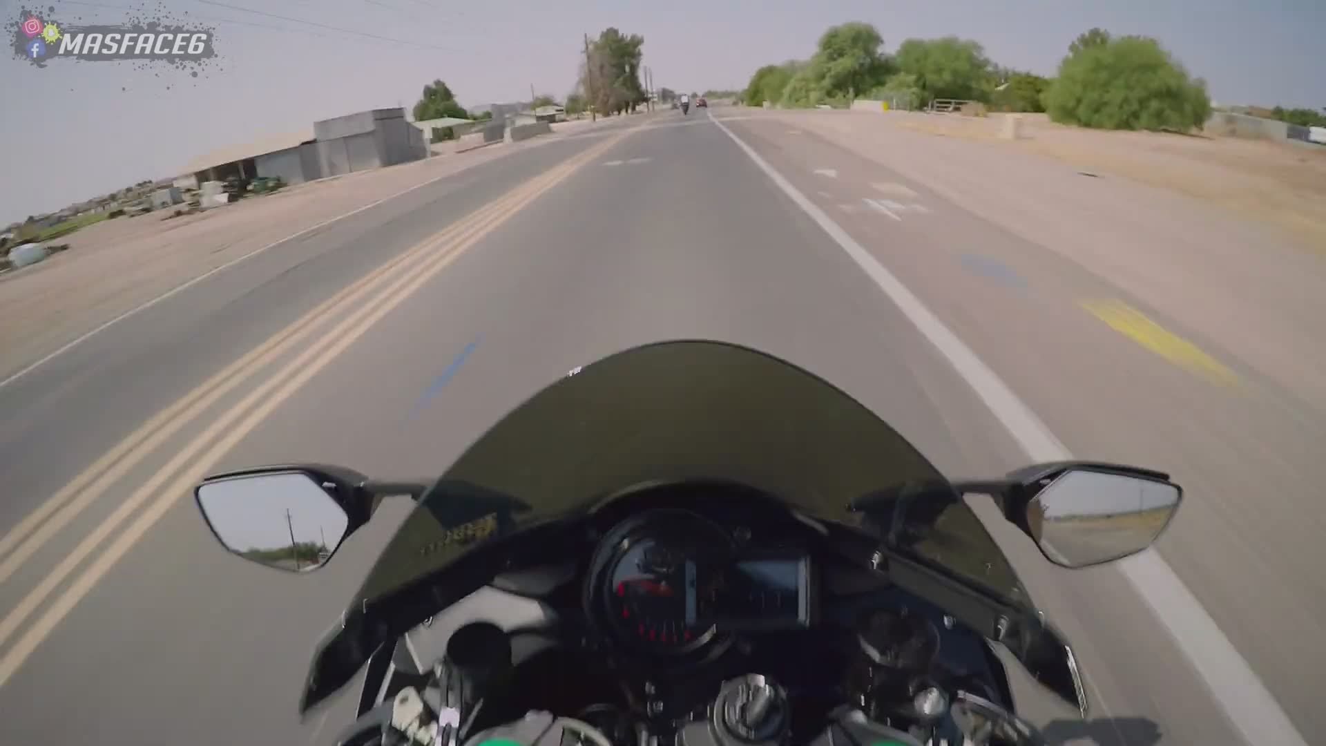 First ride on the insane Kawasaki H2