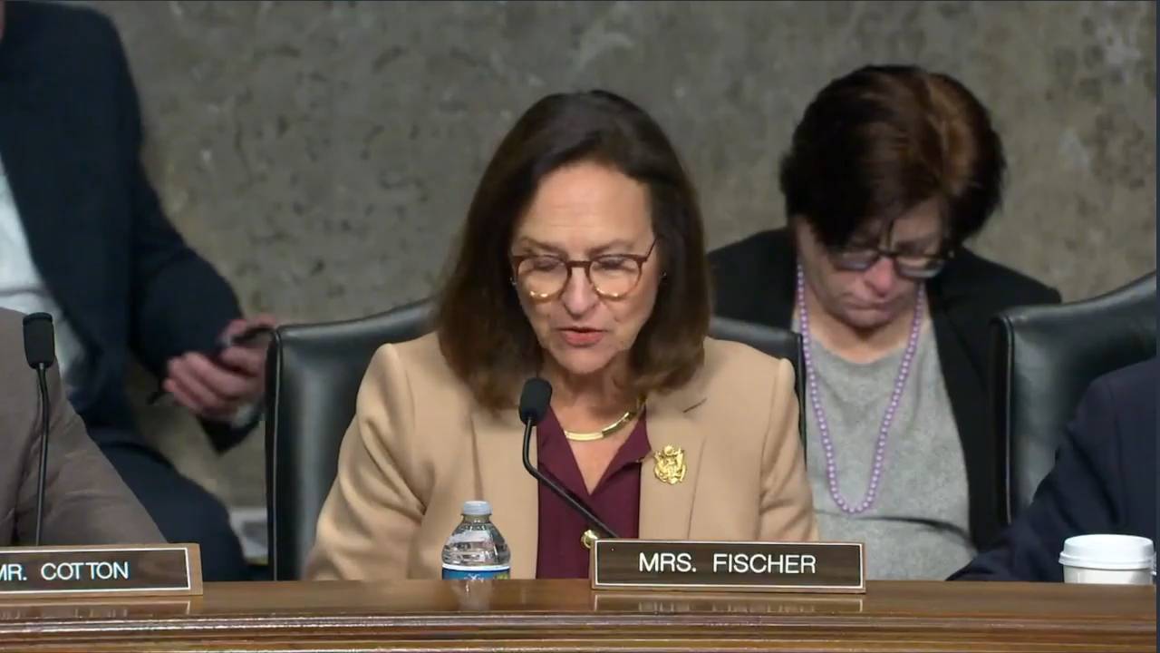 Senate Armed services - Sen. Fischer (R-NE) outlines StratCom's importance