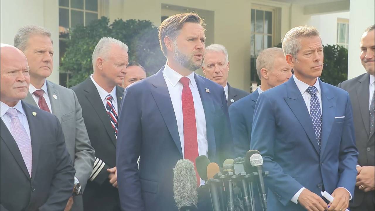 White House - VP Vance: “What happens when pilots start not showing up for work”