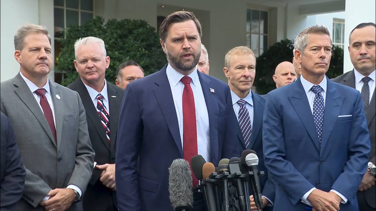 White House - VP Vance: “I don't think Americans should be afraid to fly”