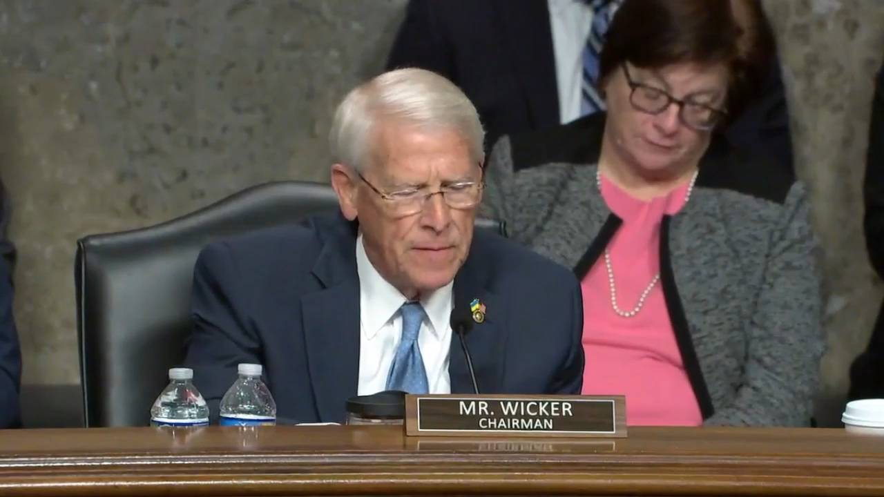 Senate Armed Services - Sen. Wicker (R-MS) asks Nominee Austin Dahmer about communication failure