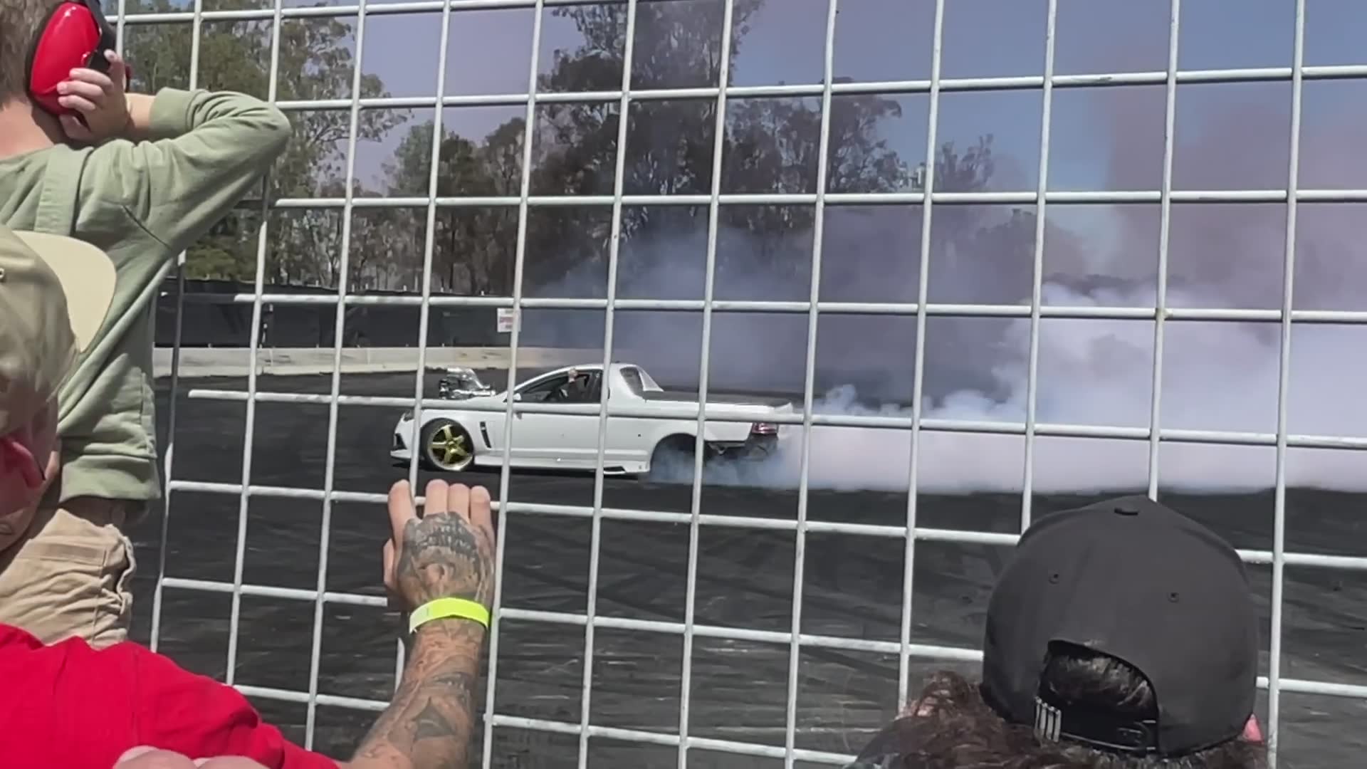 Final day mayhem at Queensland circuit with non-stop tire destruction on the main straight