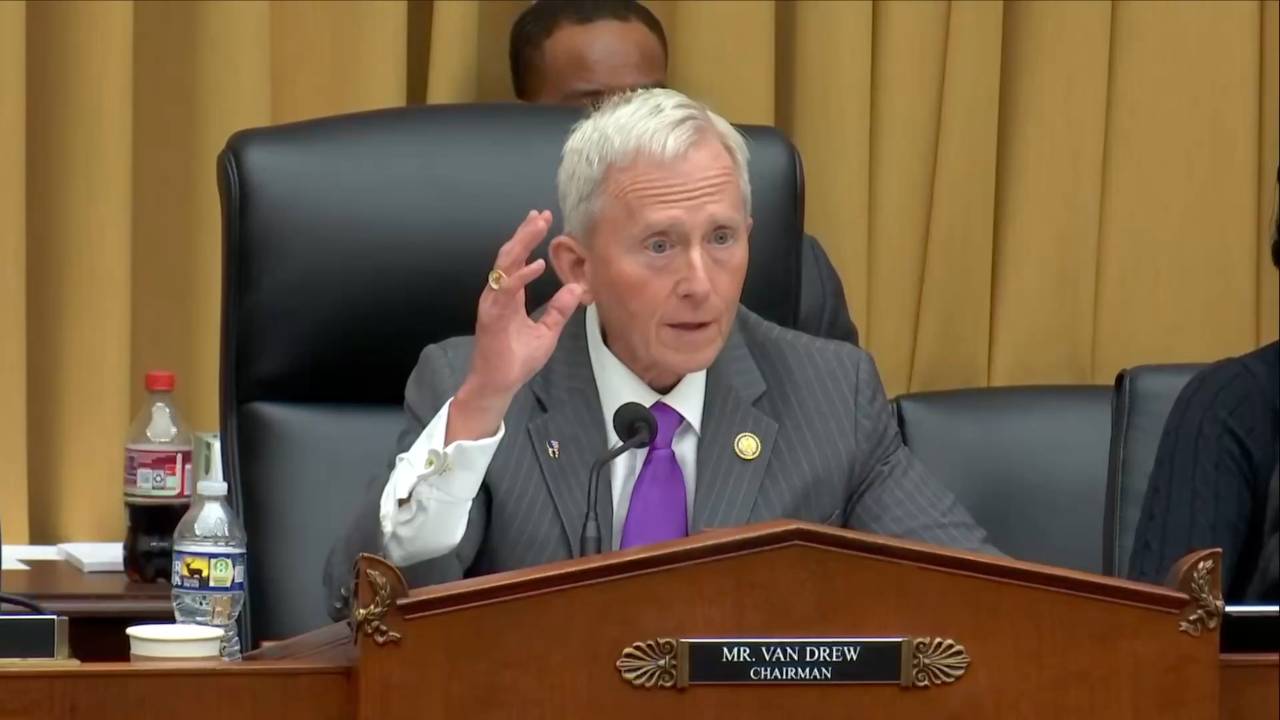 House Judiciary Oversight - Rep. Van Drew (R-NJ) to ranking member Raskin: “it’s not an average crime, I’m a member of congress it is different”