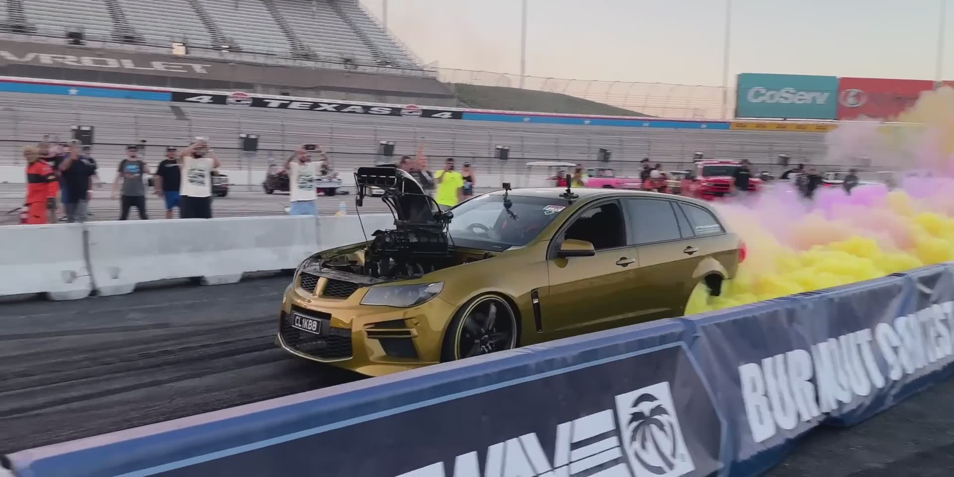 Australian competitors dominate the American V8 celebration in spectacular fashion