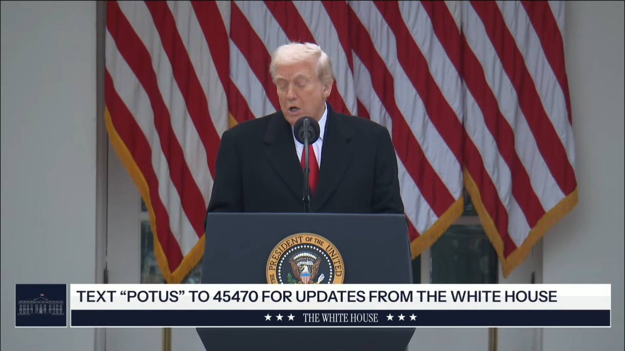 White House - President Trump: “Biden He used an auto pen last year for the turkey's pardon”