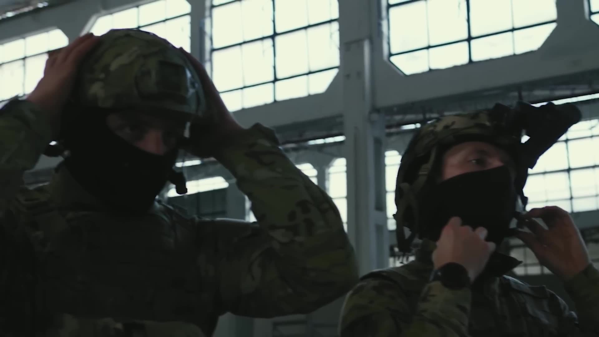 Ex-CIA officer's impact training exercise that develops powerful striking ability for self-defense situations