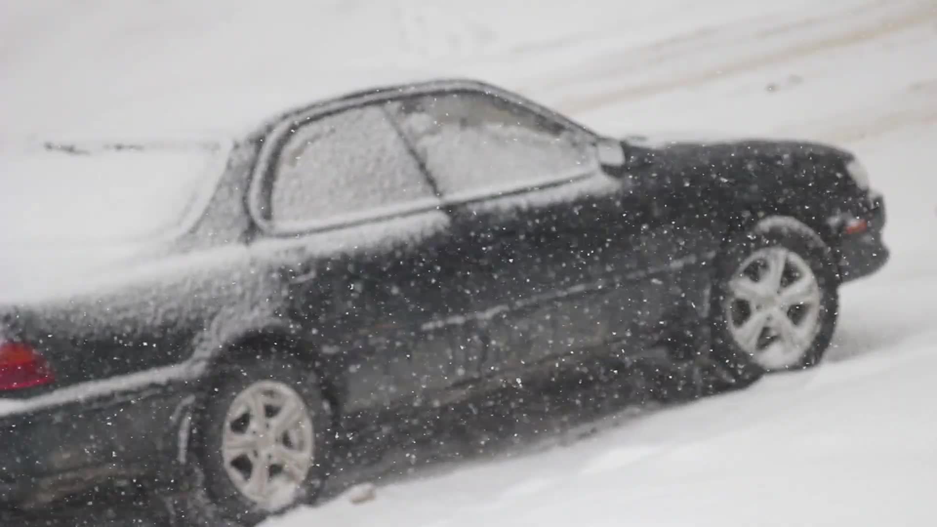 Ex-CIA officer's life-saving strategies for staying alive when car breaks down in remote or harsh conditions