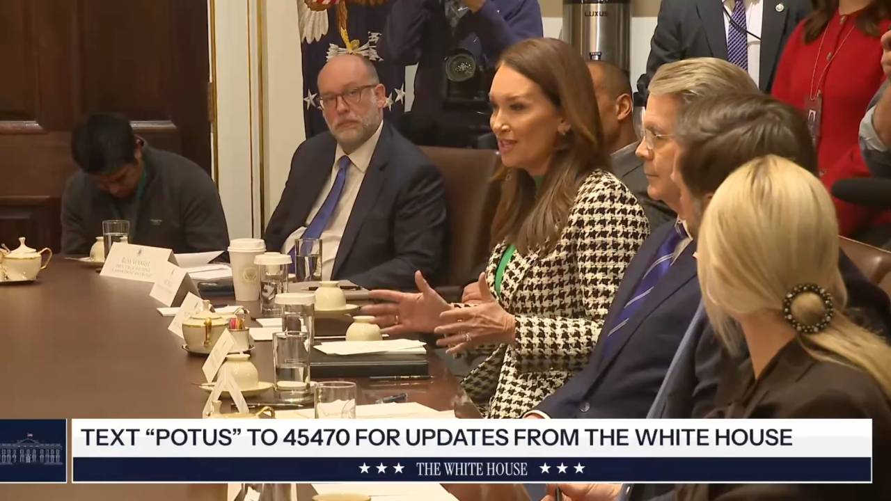 White House - Sec. Rollins: “Since you became president about 800k of those 42M have moved off of foodstamps”