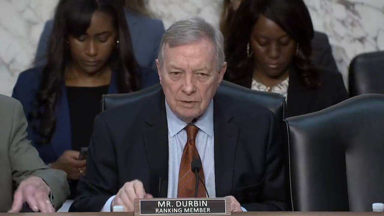 Senate Judiciary - Sen. Durbin (D-IL) asks witness Jessica Smolar about sentencing guidelines for child pornography