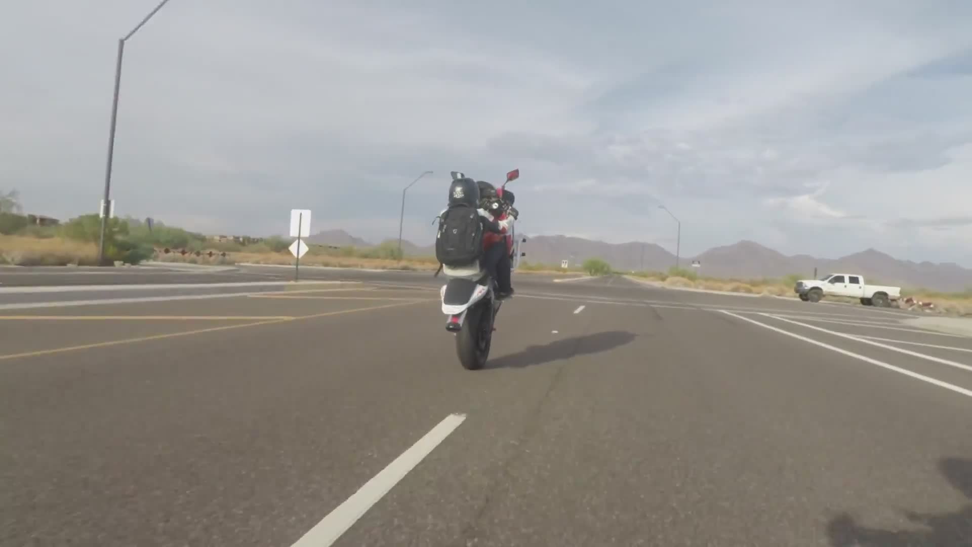 Skilled middleweight supersport wheelies
