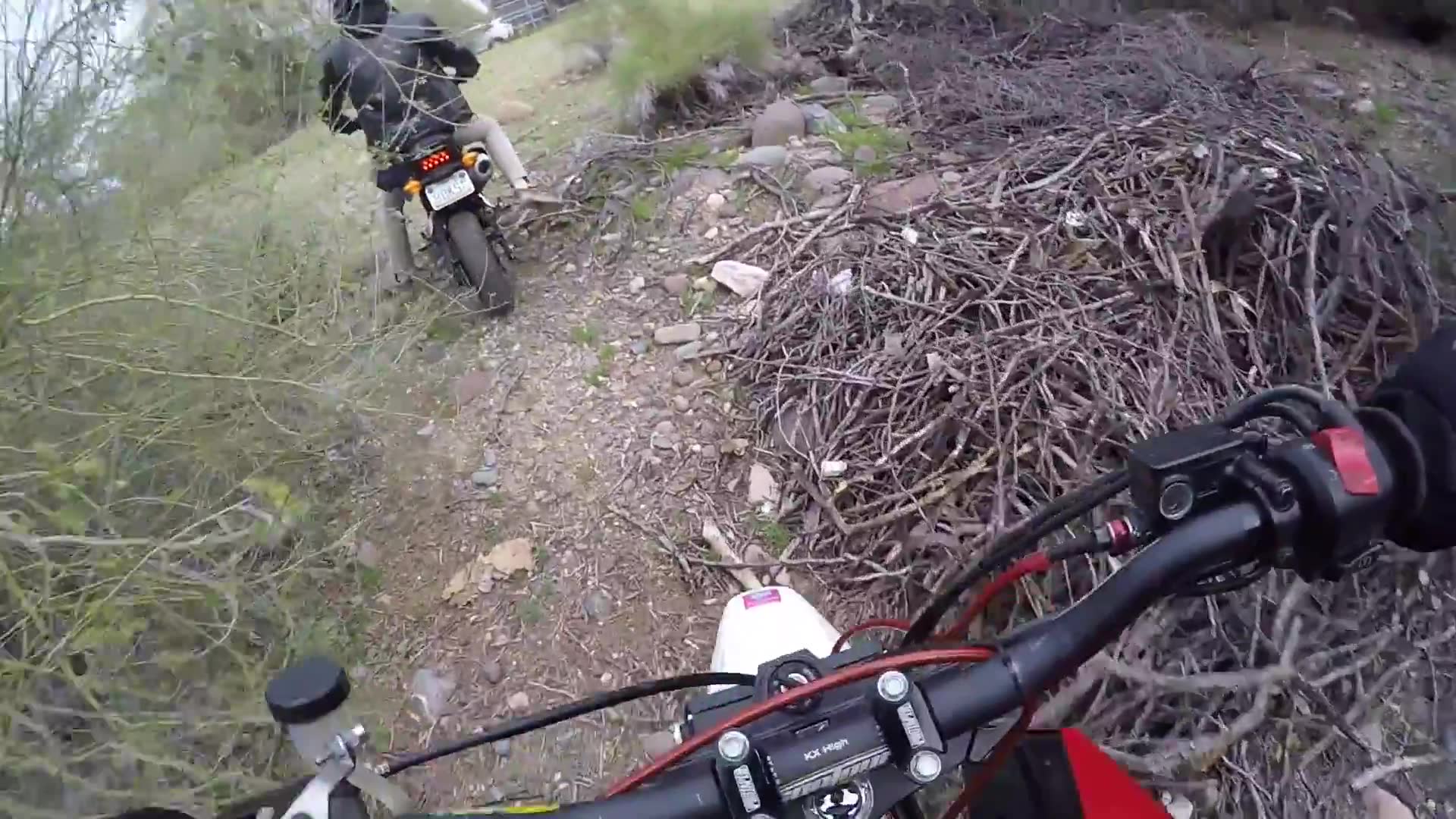 onda Grom riders stuck in difficult situation requiring creative escape