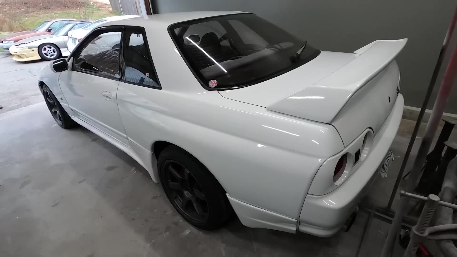 Can we actually bring this broken down Nissan Skyline back to running condition