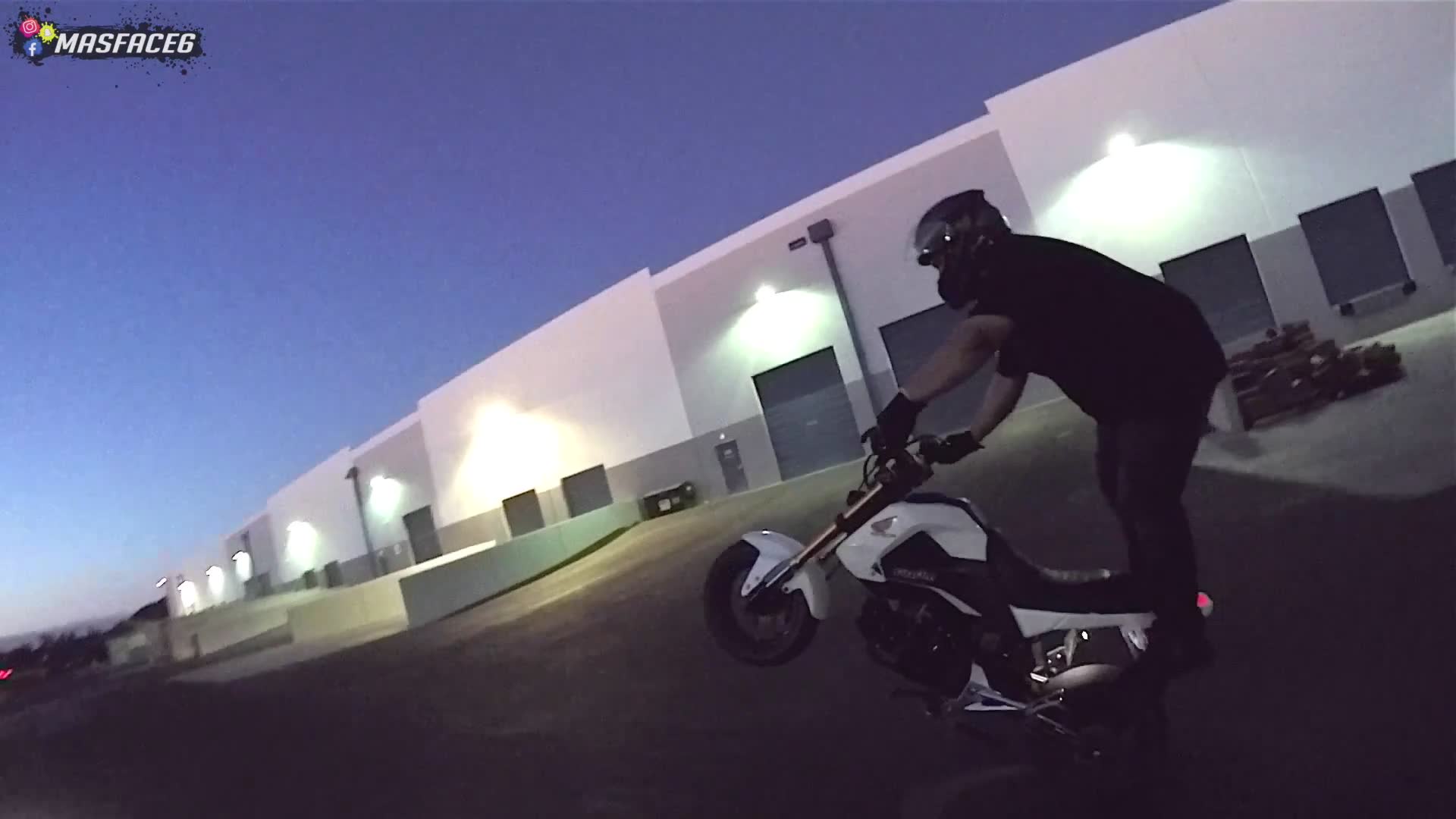 Learning the handbrake wheelie method for smooth and controlled front wheel lifts
