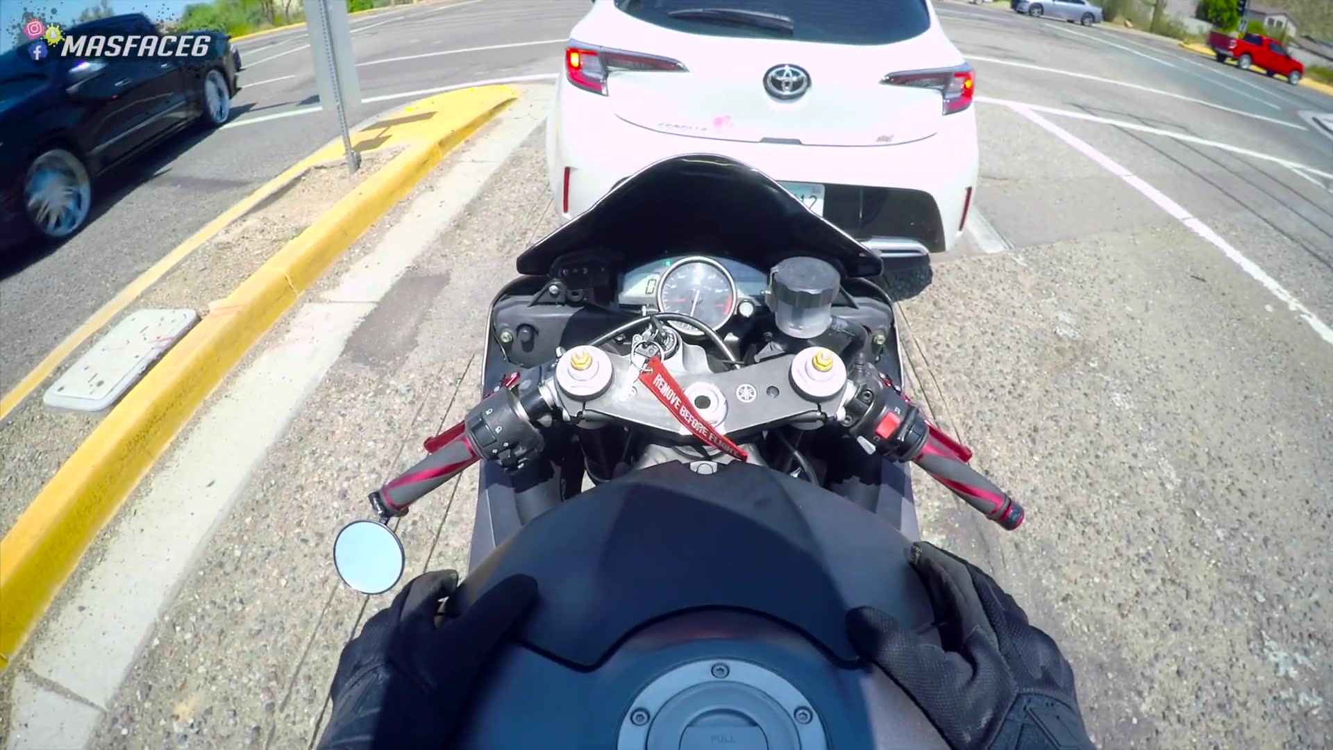 First ride on the new supersport motorcycle and it screams through the corners