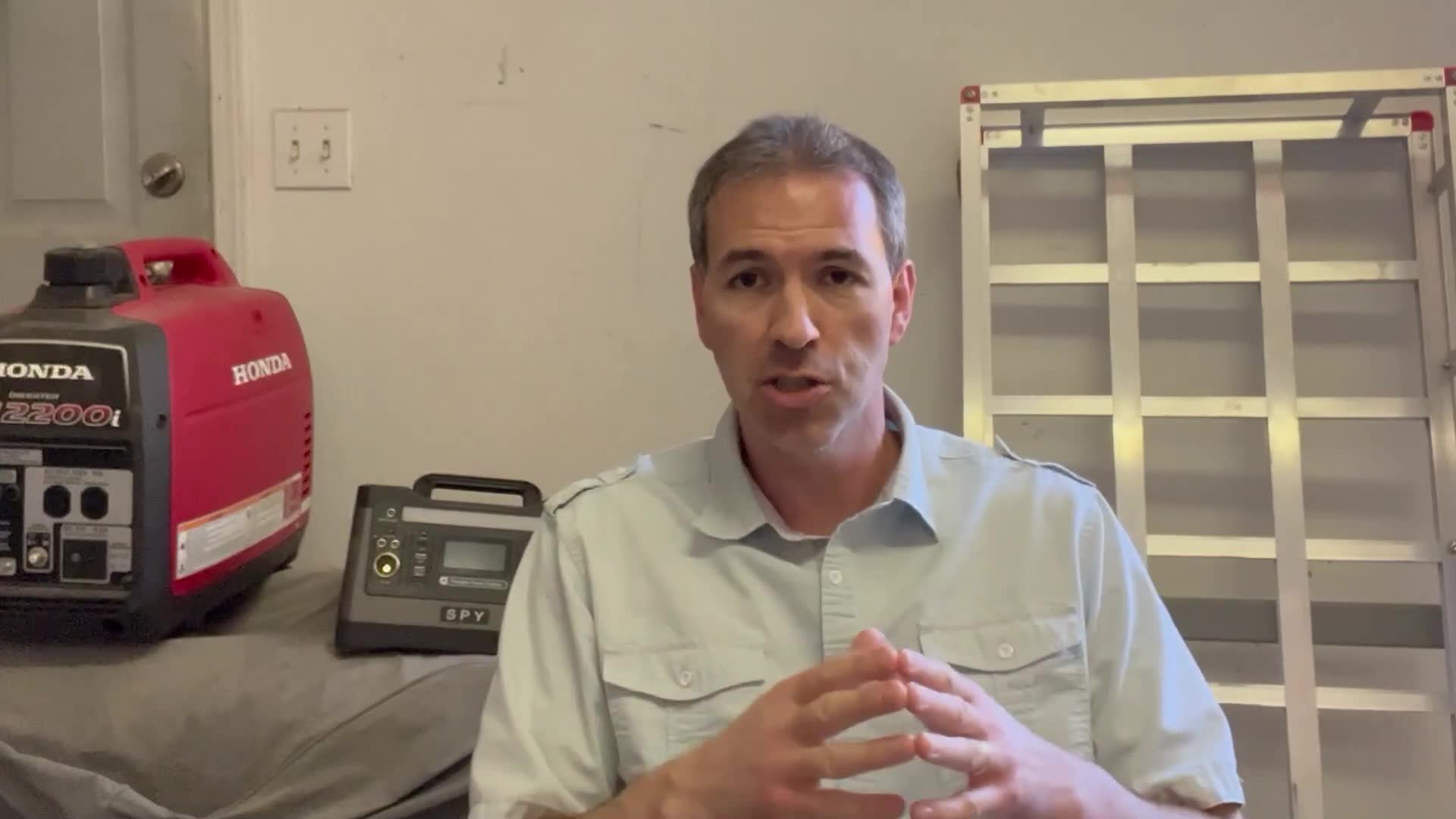 Comparing different backup electricity generation systems