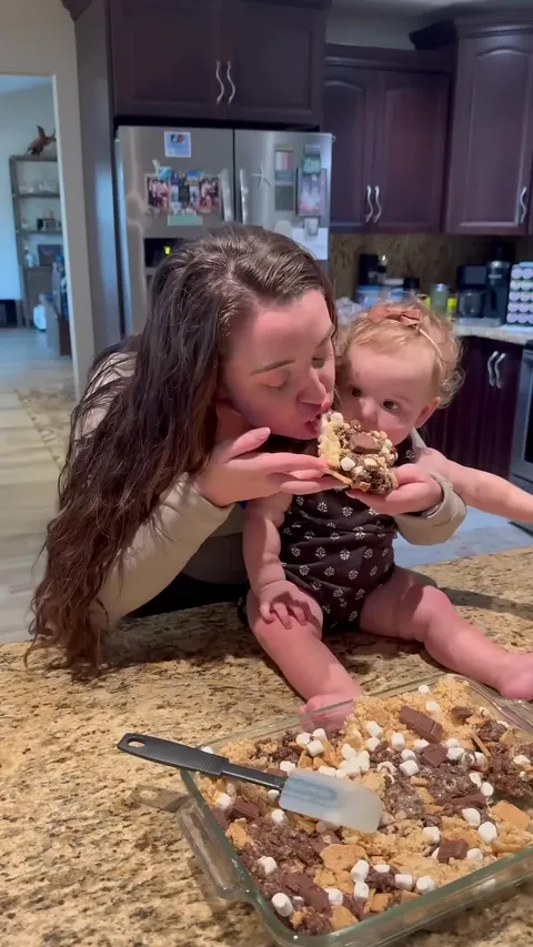 Making fun s'mores rice cereal treats with my daughter's help