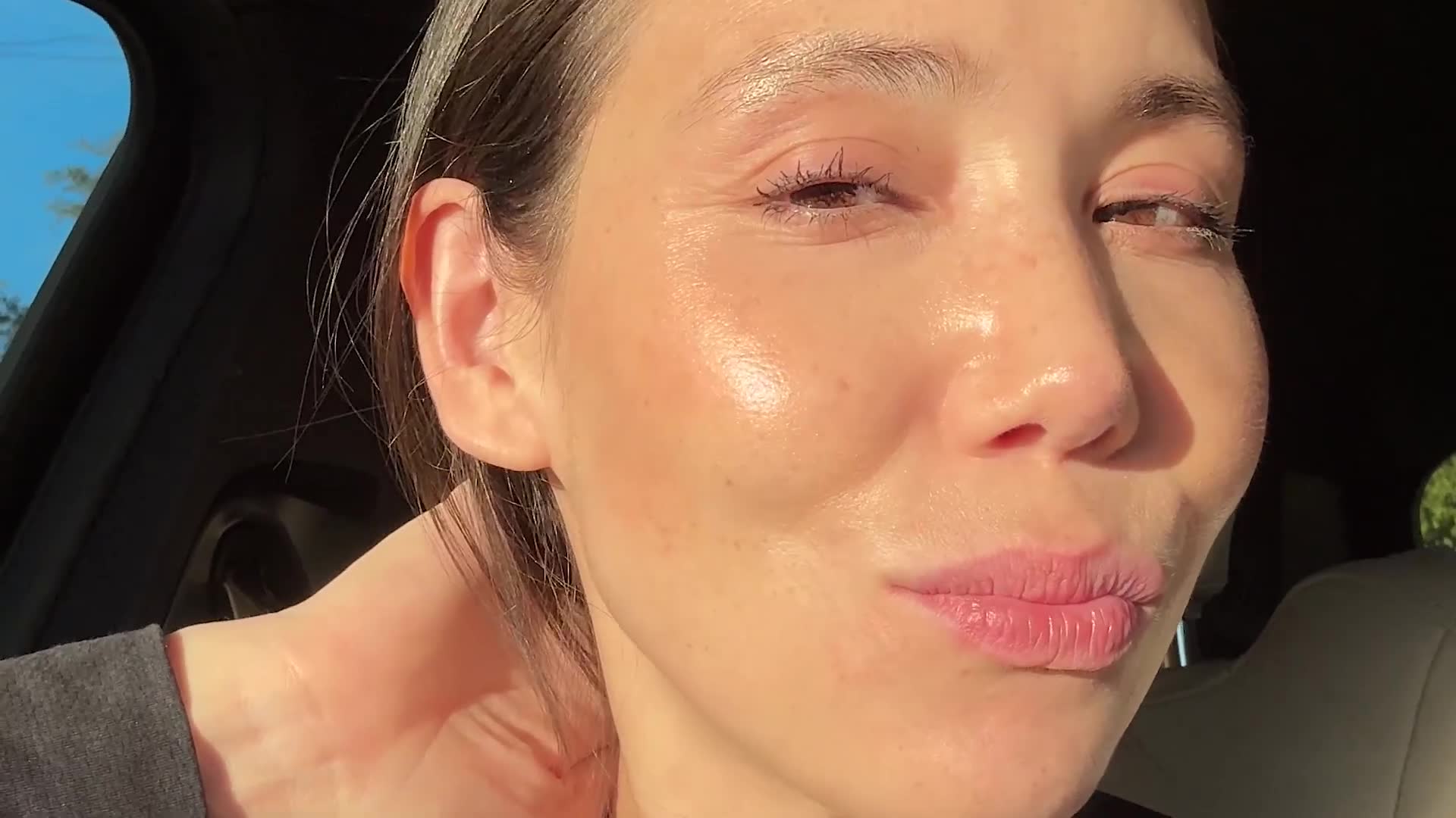 Evidence-based strategies for maintaining optimal skin moisture