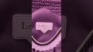 This Le Meiux matching satin saddle pad and knit bonnet in ORCHID are an absolute vibe for spring 🌸