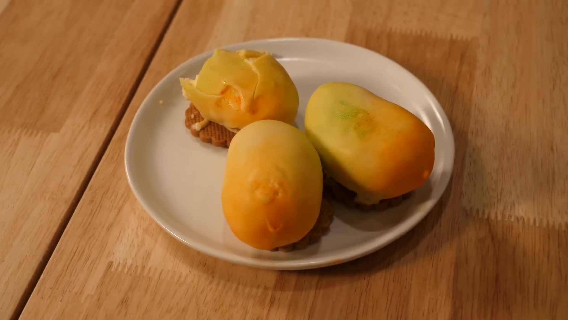 Attempting to recreate the viral fruit dessert from my home kitchen