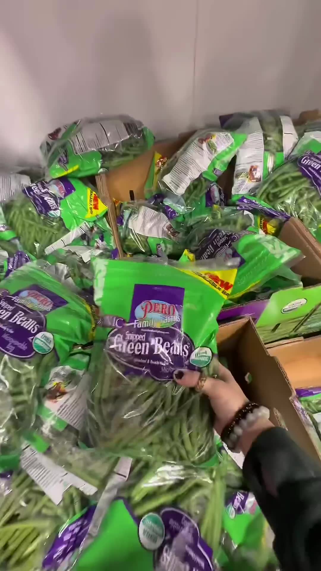 What's in my cart at the membership grocery store