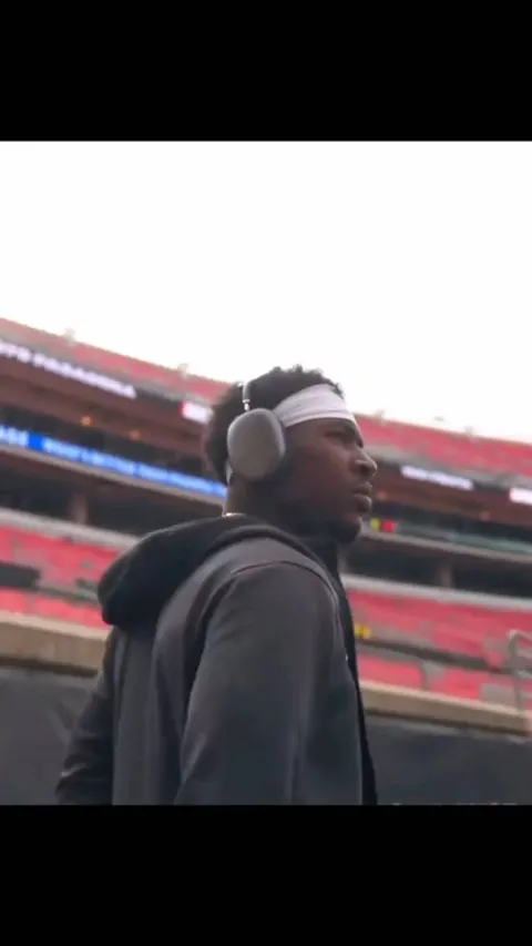 Former SMU WR Jordan Hudson is staying in Dallas and signing with the Cowboys