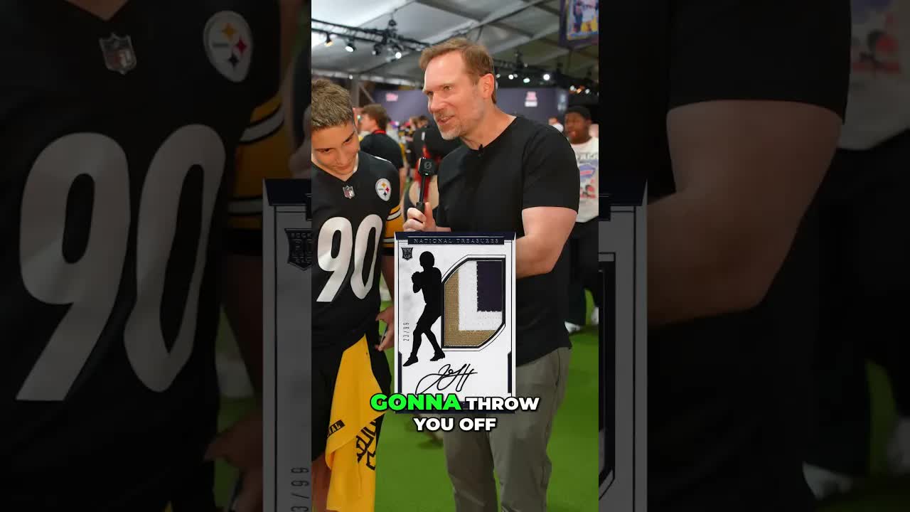 Can You Guess the NFL Player From Their Signature?!