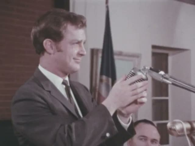 Microphone Speaking (1969)