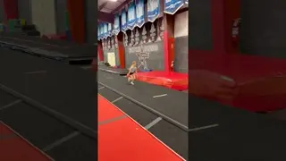 Back in the gym like she never left! 💪🥹 #tumbling #shorts #cheer