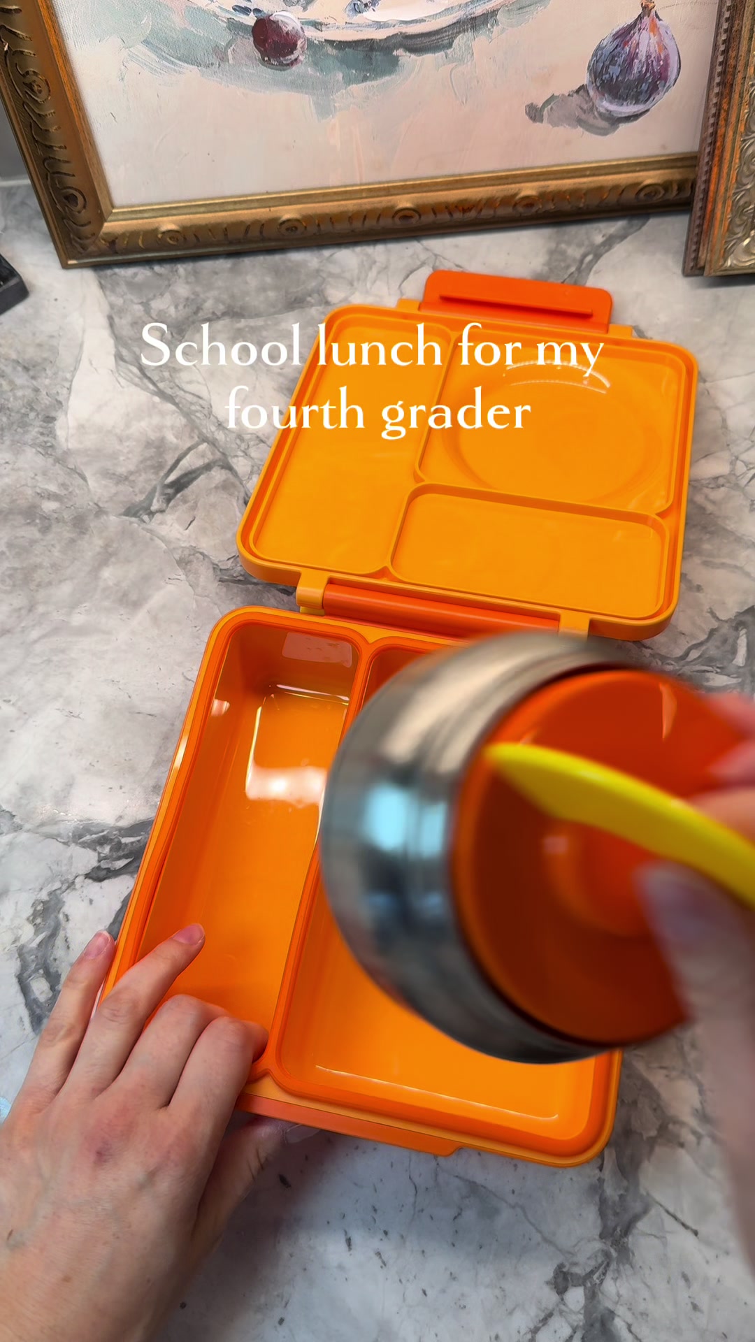 Warm chili lunch transported in thermos