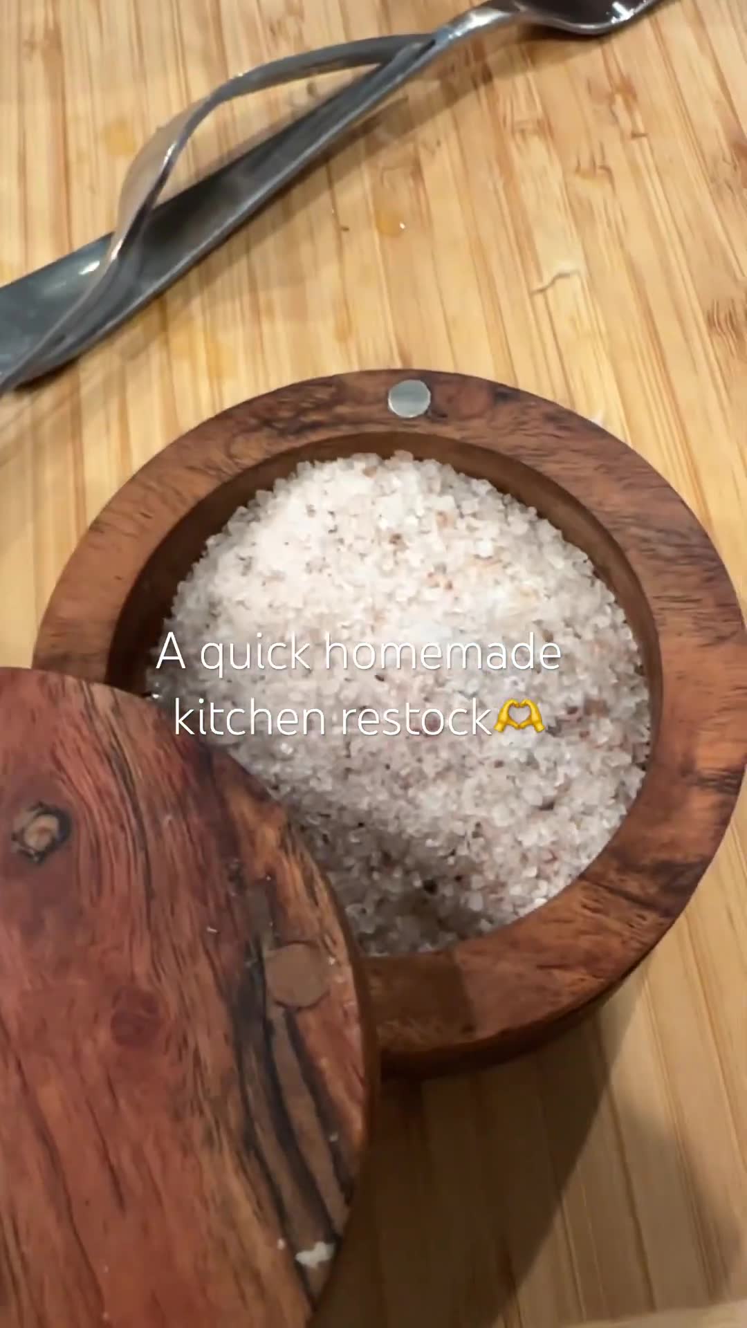 Connecting with viewers through casual conversation while cooking