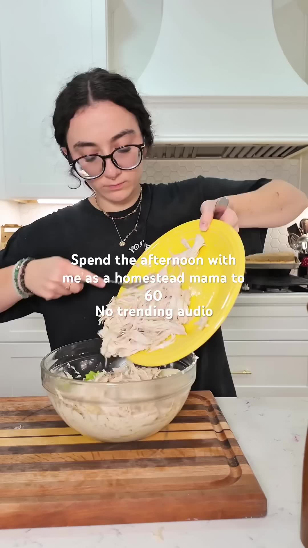 Multitasking between meal preparation and kitchen maintenance