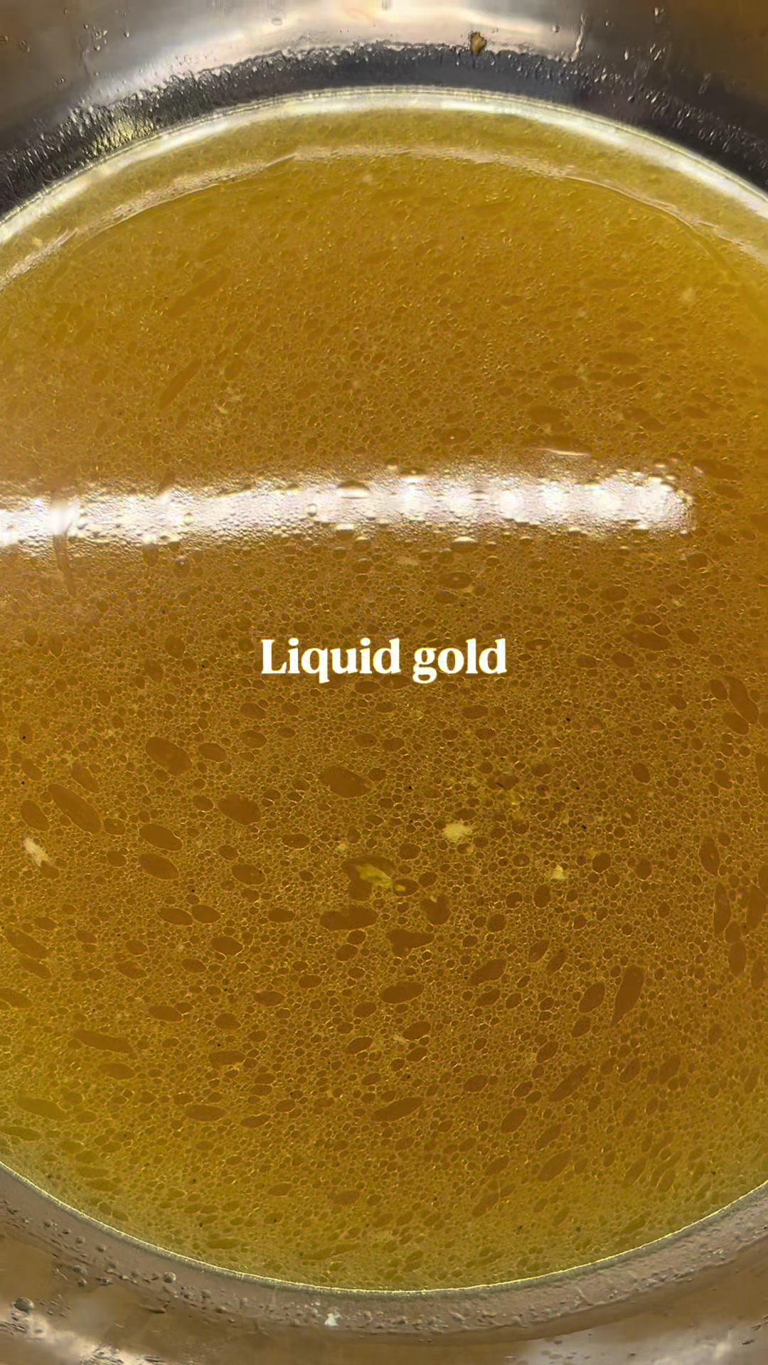 Making golden cooking fat from fresh butter