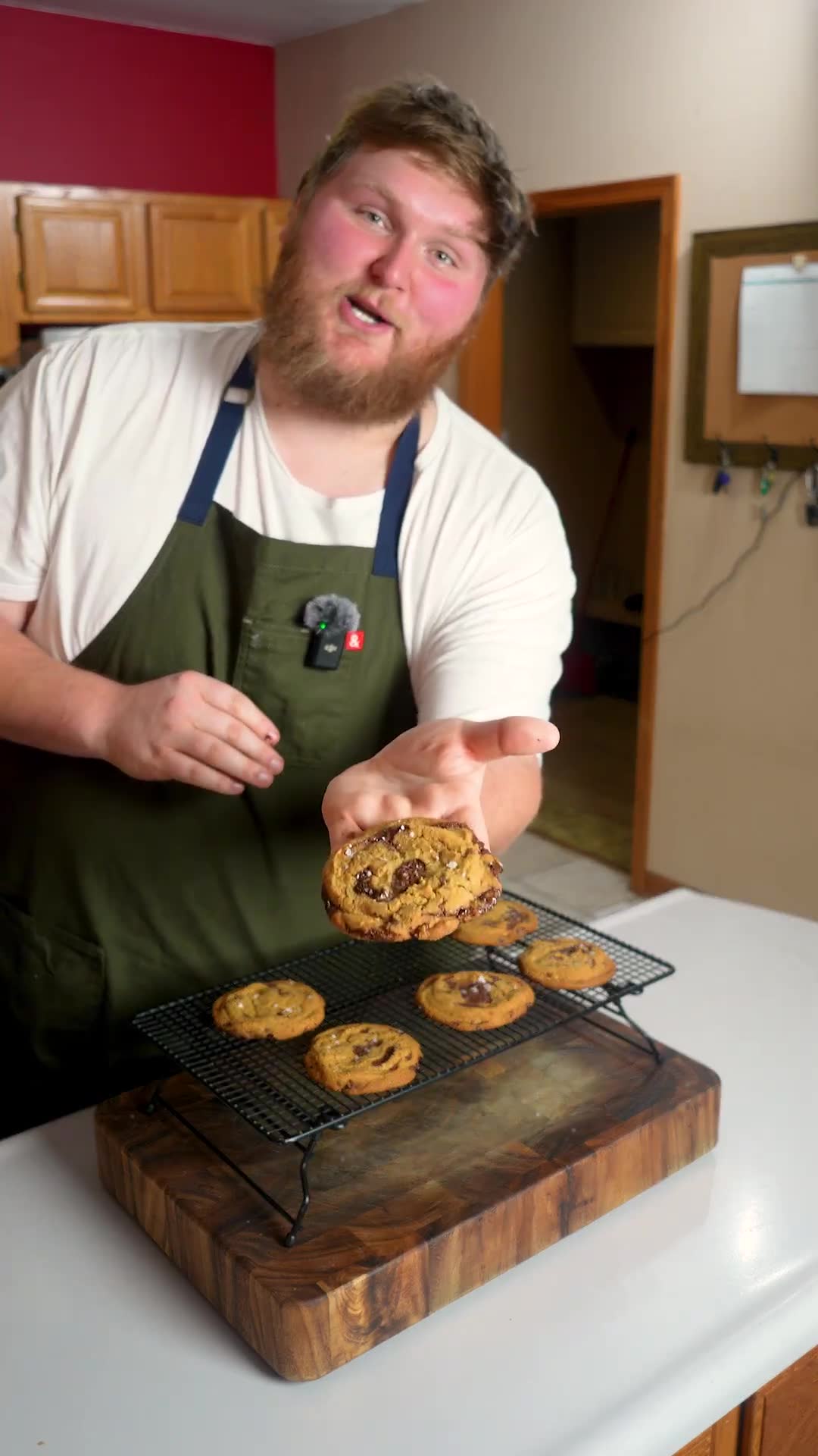 The absolute best chocolate chip cookies with perfectly crispy edges
