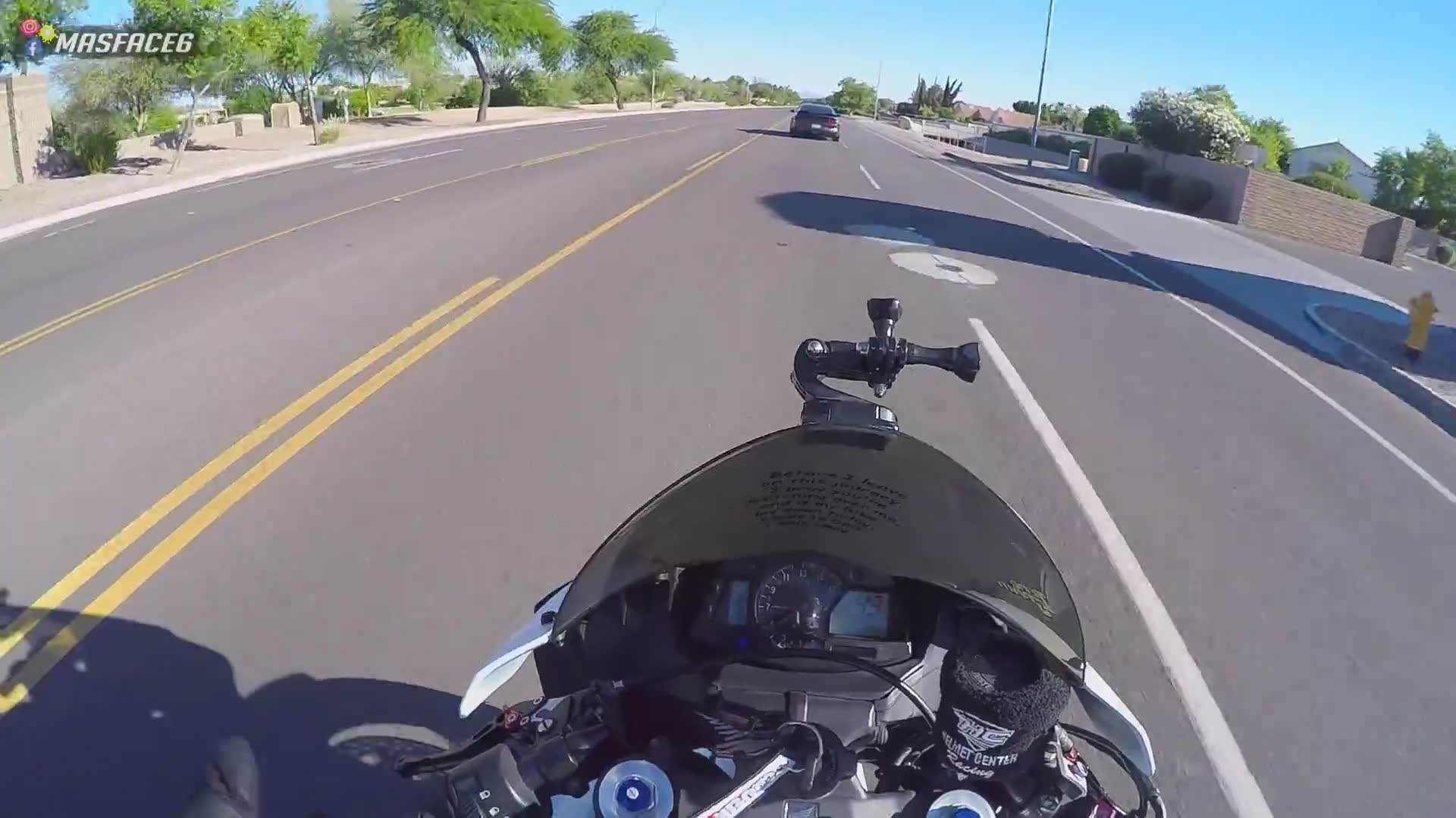 Driver shows off iPhone-integrated Mustang tech on the road