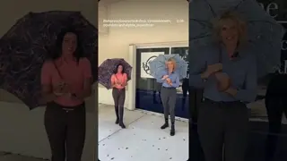 Leslie & Athena are channeling their inner Gene Kelly to show off these AWST Int’l Lil Umbrellas ☔️
