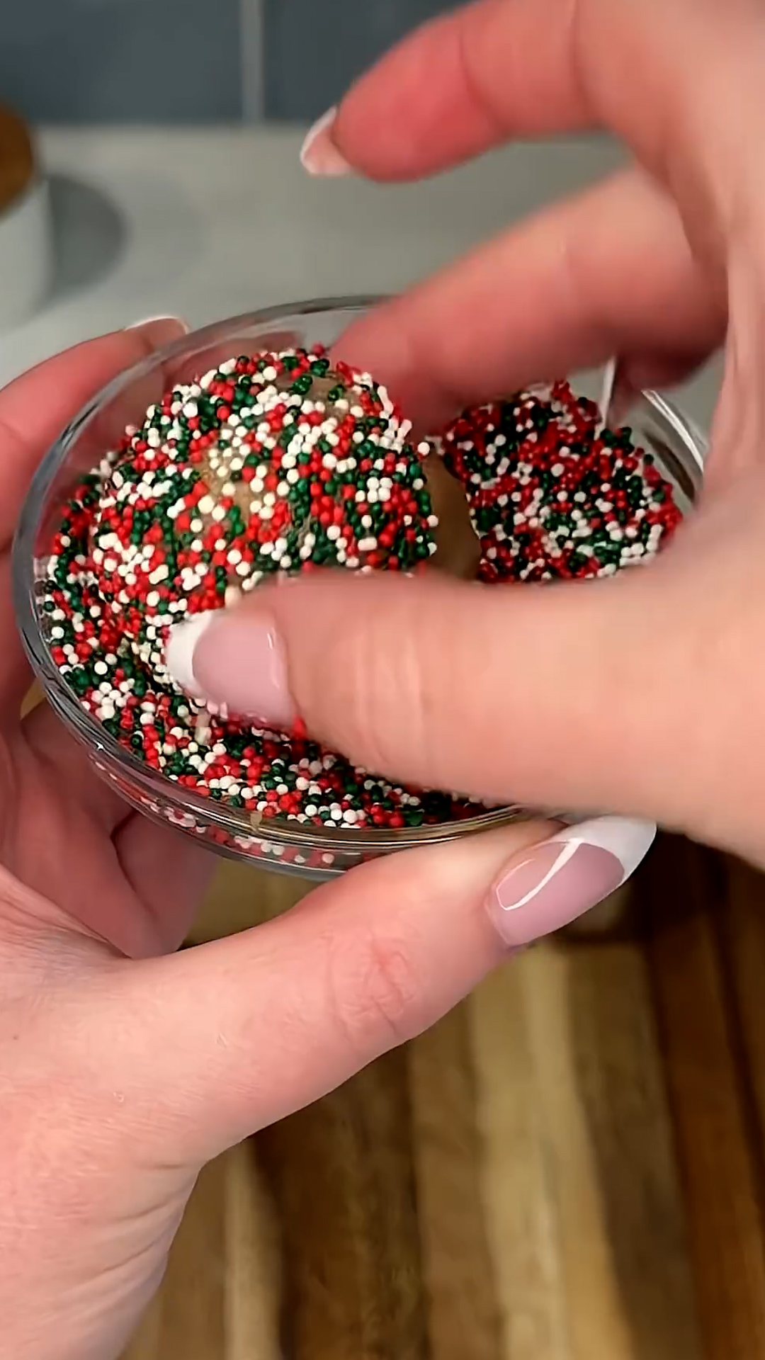 Holiday sandwich cookies feature winter filling between layers