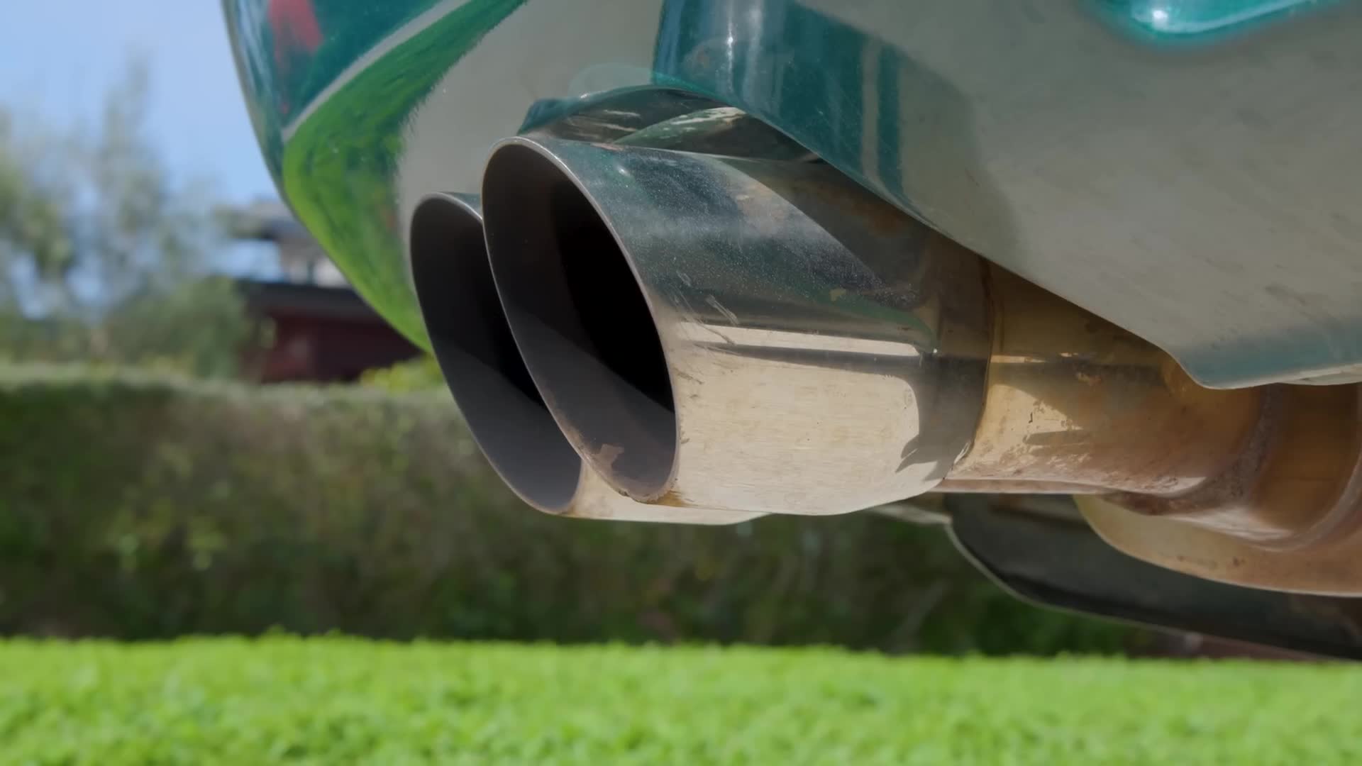 Testing whether upgraded exhaust pipes actually improve power and sound