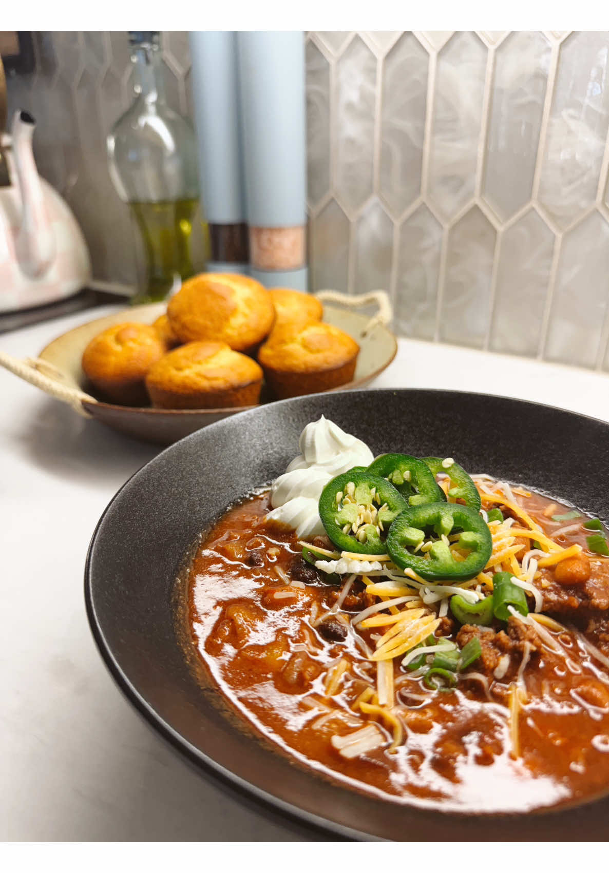 Simple chili and cornbread recipe ready in minutes