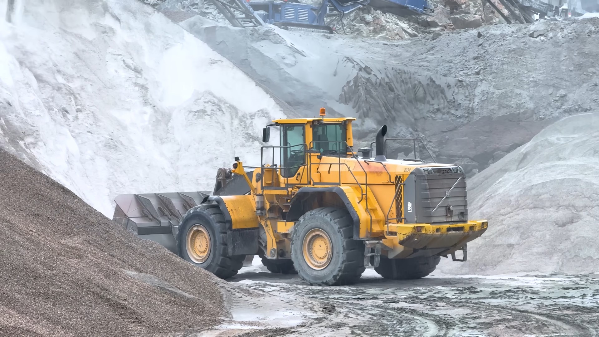 Prver maskinfreryrket - en dag med gravemaskin og anleggsutstyr