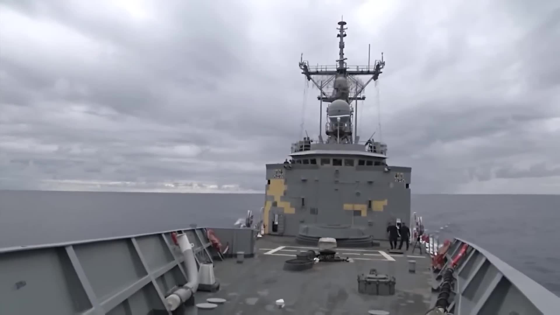 Venezuelan vessels miscalculate Arleigh Burke response