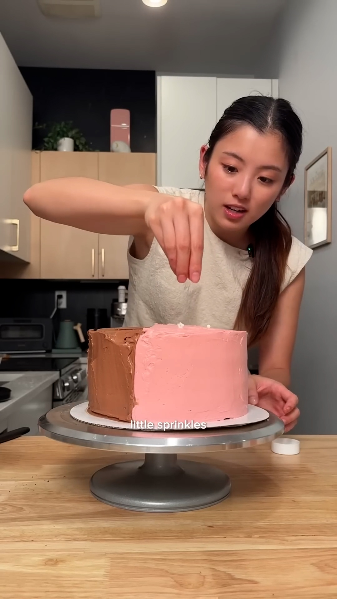 Continuing the Max and Ruby character cake decorating