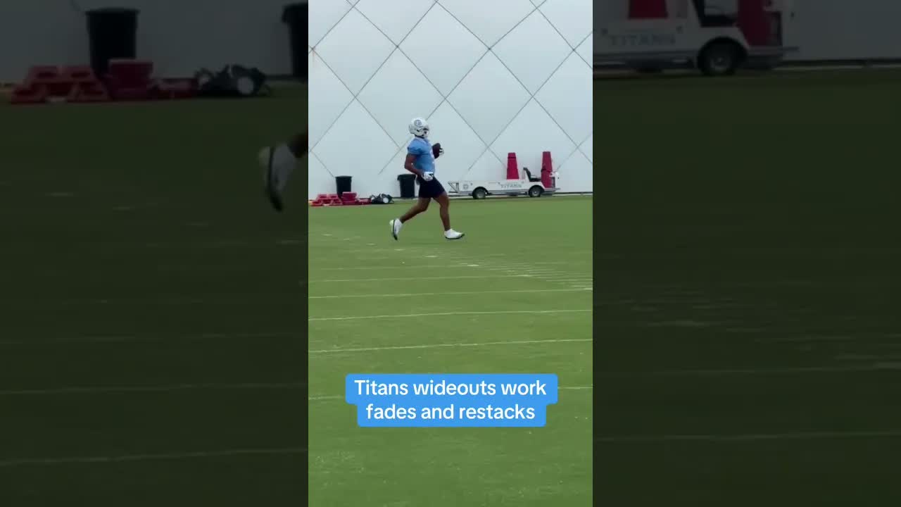 Fine tuning the little details. #tennesseetitans #widereceiver #calvinridley #carnelltate #catch